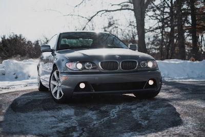 Mi BMW tracción trasera era inmanejable en la nieve hasta que solucioné este problema