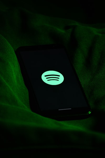 Spotify ahora reproduce artículos de revistas narrados