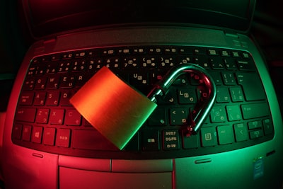 Millones de autos tienen alarmas ocultas que pueden ser hackeadas
