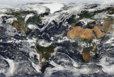 Pronóstico del Tiempo Global Eficiente a través de Emparejamiento de Flujos