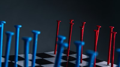 Optimizando la suavidad del control al alinear acciones con estados previos.