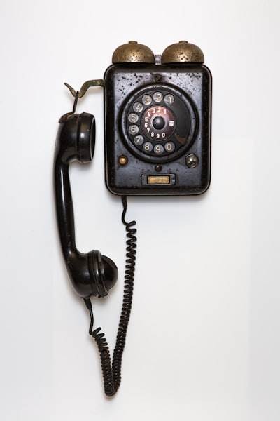 Debe incluir una frase clave relacionada con el contenido para mejor SEO.
"Guía definitiva sobre sistemas de respuesta automática por teléfono: Mejorar la experiencia del cliente."
En este caso, las