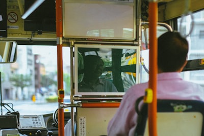 ¿Cumple la automatización de una pequeña empresa de transporte con las regulaciones de protección de datos?
