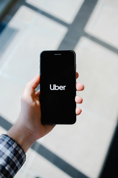Lime, respaldada por Uber, presenta solicitud de OPI