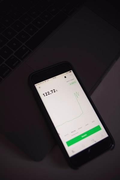Cómo codifiqué con vibraciones una aplicación segura de finanzas AI