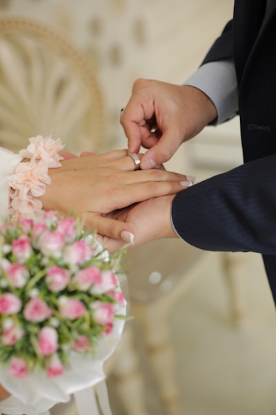 ¿Cómo deben ser los votos matrimoniales?