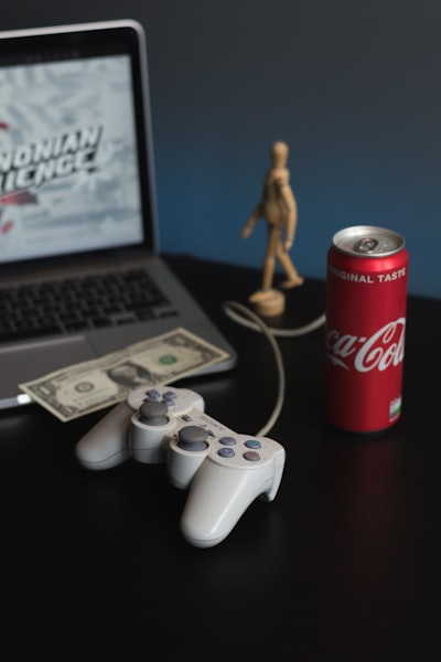 PC de juegos que cobra monedas al encenderlo - $135 en herramientas y suministros + suministro de por vida de monedas