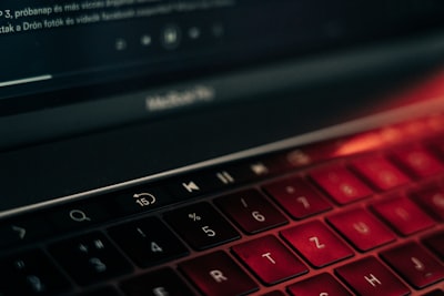 ClickLock Stealer: ingeniería social y eliminación de procesos