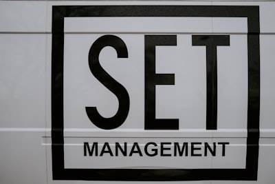 Implementación de un sistema de gestión automática para servicios B2B