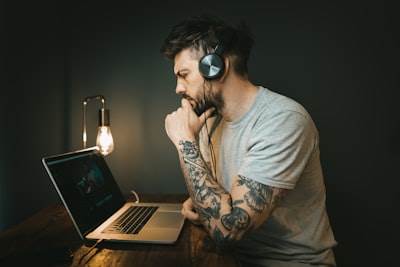 ¿Estás aprendiendo tecnología... o solo viendo tutoriales?