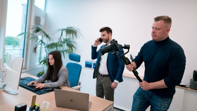 Los mejores expertos en videos de IA para empresas en Valencia