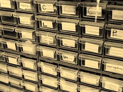 Los beneficios de los datos en tiempo real en la gestión de inventario.