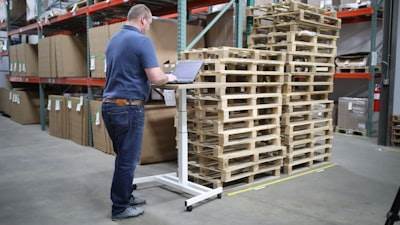Cómo Producto e Ingeniería Colaboran para Lanzar Agentes Autónomos Confiables