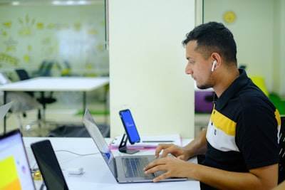 Socio líder en desarrollo de aplicaciones web en San Vicente del Raspeig