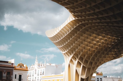 Socio oficial en arquitectura de aplicaciones personalizadas escalables con más de 15 años de experiencia en Sevilla