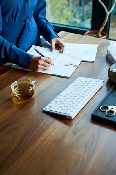Usar inteligencia artificial para transcribir reuniones: el riesgo de que se vuelva en tu contra.