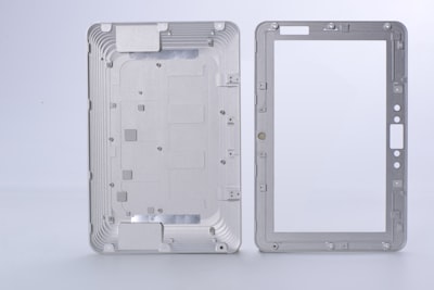 El cristal de esta carcasa de PC se puede helar con un solo clic