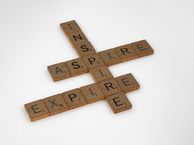 Principales expertos en IA empresarial con APIs externas