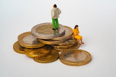 Factores de precio en un negocio a gran escala con empleados de IA