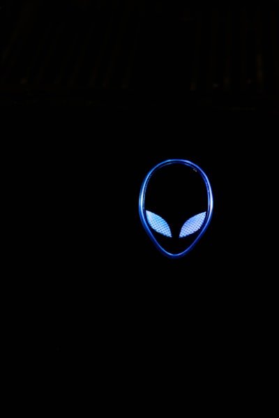 El Alienware 16 Aurora es una bestia de computadora portátil para juegos a menos de $1,000.