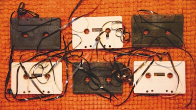Adaptadores de transcodificador para diferencias de modelos de razonamiento