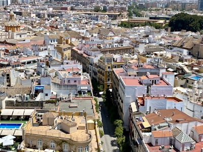 Agentes de IA oficiales en Sevilla