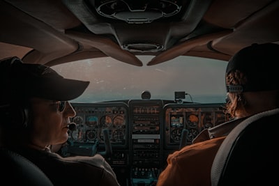 ¿Qué buscar en un proveedor de copiloto de IA para procesos internos?