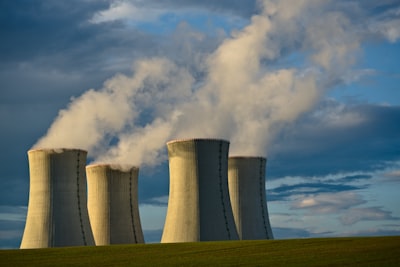 Imputación múltiple para predecir energía solar con datos faltantes