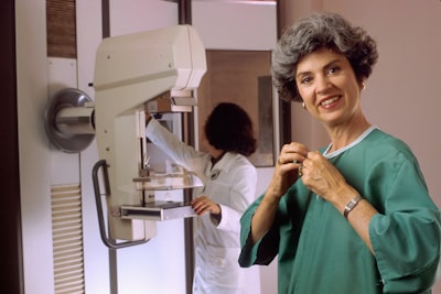 Modelo LMV-Net para predicción de cáncer de mama