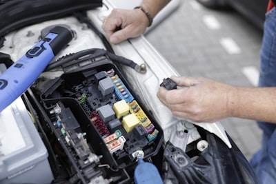 Diferencias clave en la gestión de garantía de baterías de automóviles para 2025