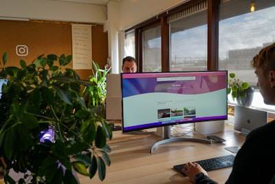 Socio oficial de software web personalizado con 15 años de experiencia