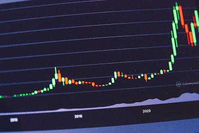 Análisis automatizado de redes financieras para detección de AML