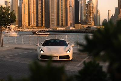Alquiler de coches de lujo en Dubai - Conduce tu coche de ensueño hoy.