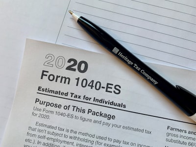 Cómo seguir tu reembolso de impuestos federales del 2025