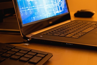 ¿La programación de servicios es compatible con modelos de trabajo remotos o híbridos?