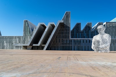 Top 10 empresas de desarrollo de avatares con IA en Zaragoza