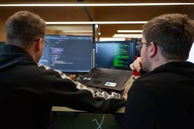 Mejores expertos en desarrollo de software personalizado en Ribeira
