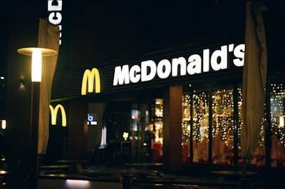 El anuncio de Navidad de McDonald's generado por IA decepciona a la audiencia