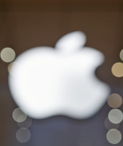 Apple reports best iPhone sales quarter