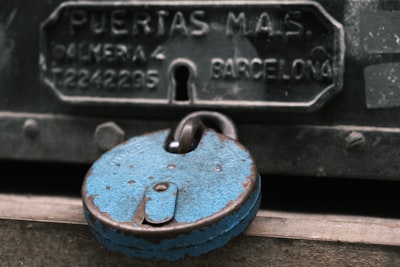 Aprendiendo a optimizar el bloqueo y la reversión en el barajado