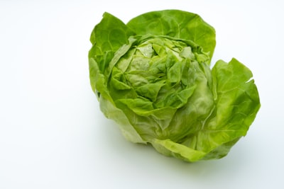 Retiro de lechuga iceberg por brote de ciclosporiasis