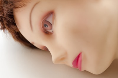 ¿Dónde encontrar servicios de avatar de IA con sincronización labial realista?