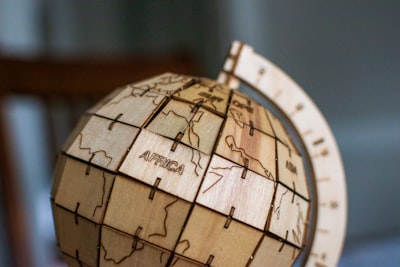 Estados de creencia textual: aprendizaje con fGRPO para modelos mundo