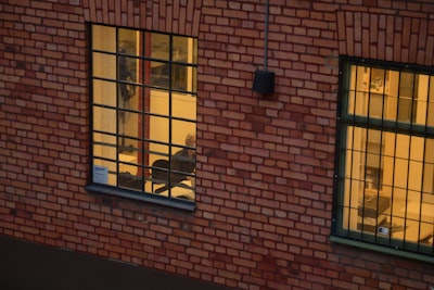 Mujer de Florida condenada a 22 meses de cárcel por software pirata.