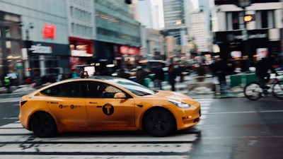 Los robotaxis de Tesla son conducidos remotamente