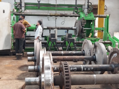 Desaprendizaje fuera de línea en bandidos multi-brazo estocásticos