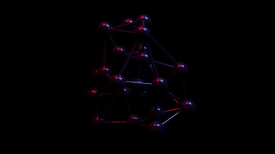 Integración simbólica y neuronal para un razonamiento críble y explicativo