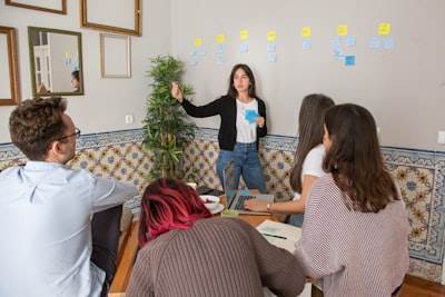 10 Estrategias Clave para Desarrollar a tus Empleados