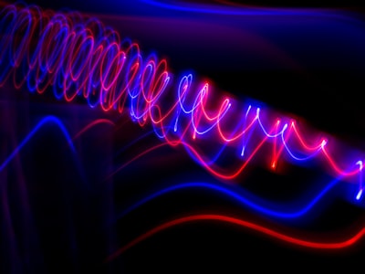 The Role of Entanglement in Quantum Computing with Coupled Nonlinear Kerr Oscillators