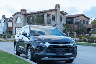 ¿Qué ofrece el SUV de Chevrolet frente al RAV4 híbrido?
